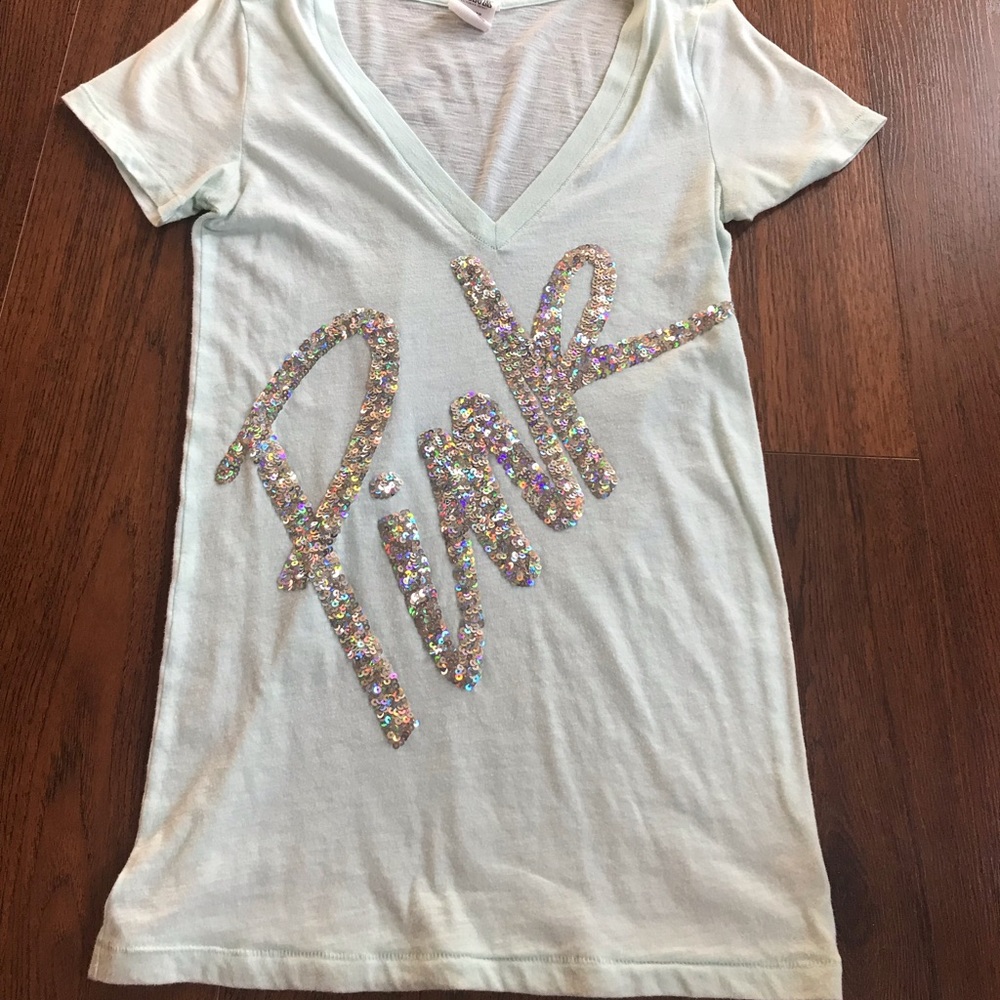 VS Pink t-shirt